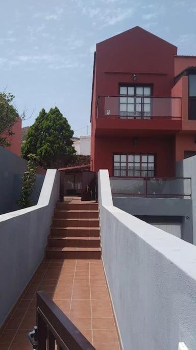 Idílico adosado en El Mocanal Exterior foto